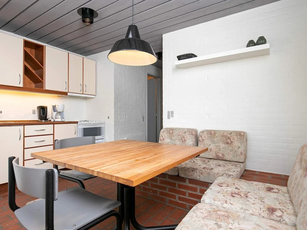 Serene Holiday Home in Blokhus With Sauna - фото 12