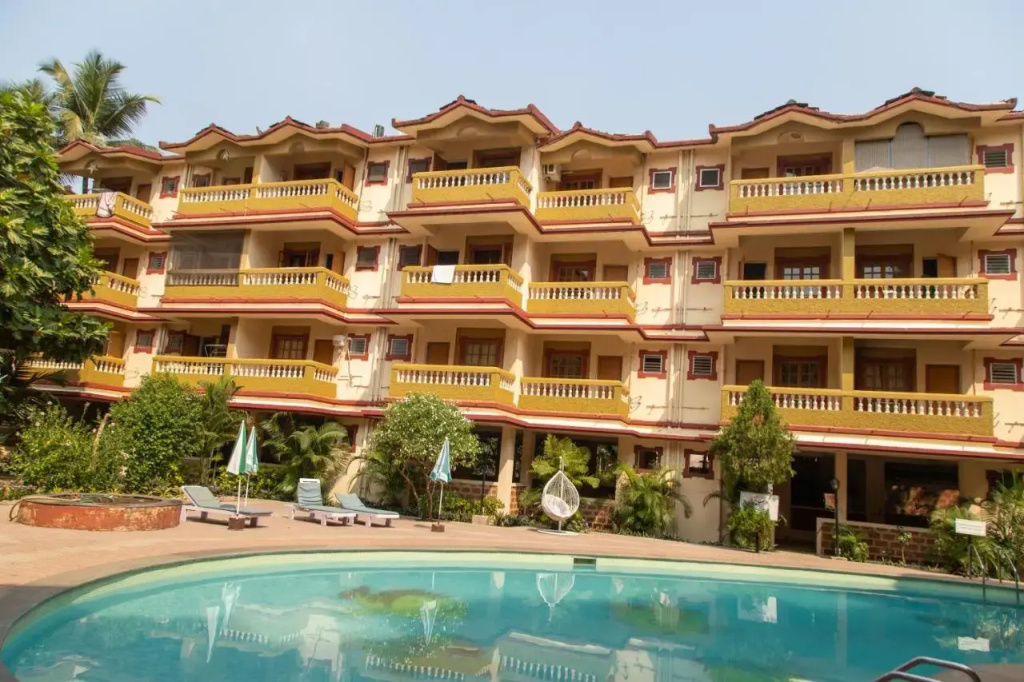 CherryStay Holiday Resort Candolim Beach