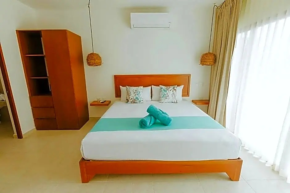 Deluxe Apartment with pool view