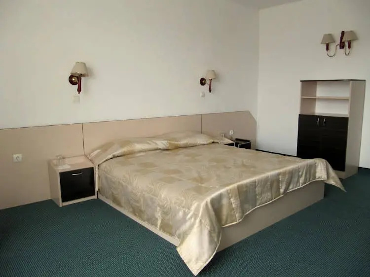 Family Hotel Lipite - фото 2