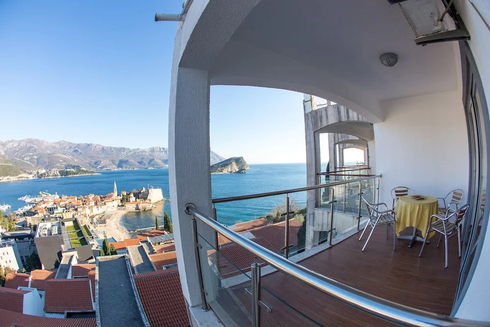 Lux Panoramic Apartment