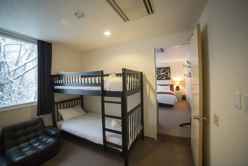 2 Bedrooms Standard Quadruple Family room