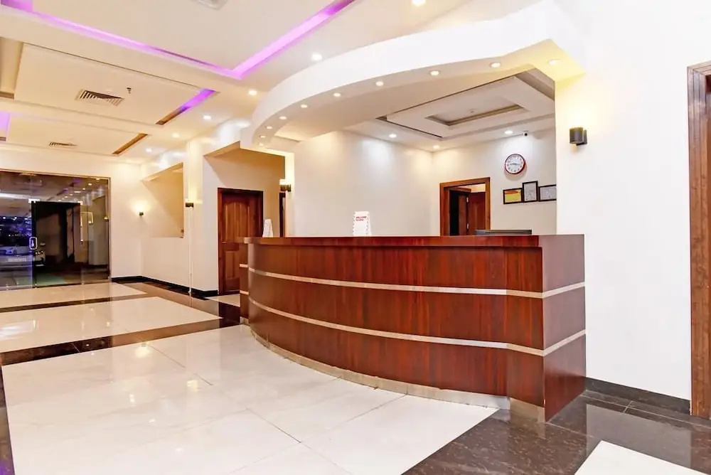 Lobby & Reception