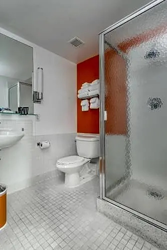 Deluxe Double room (full double bed)