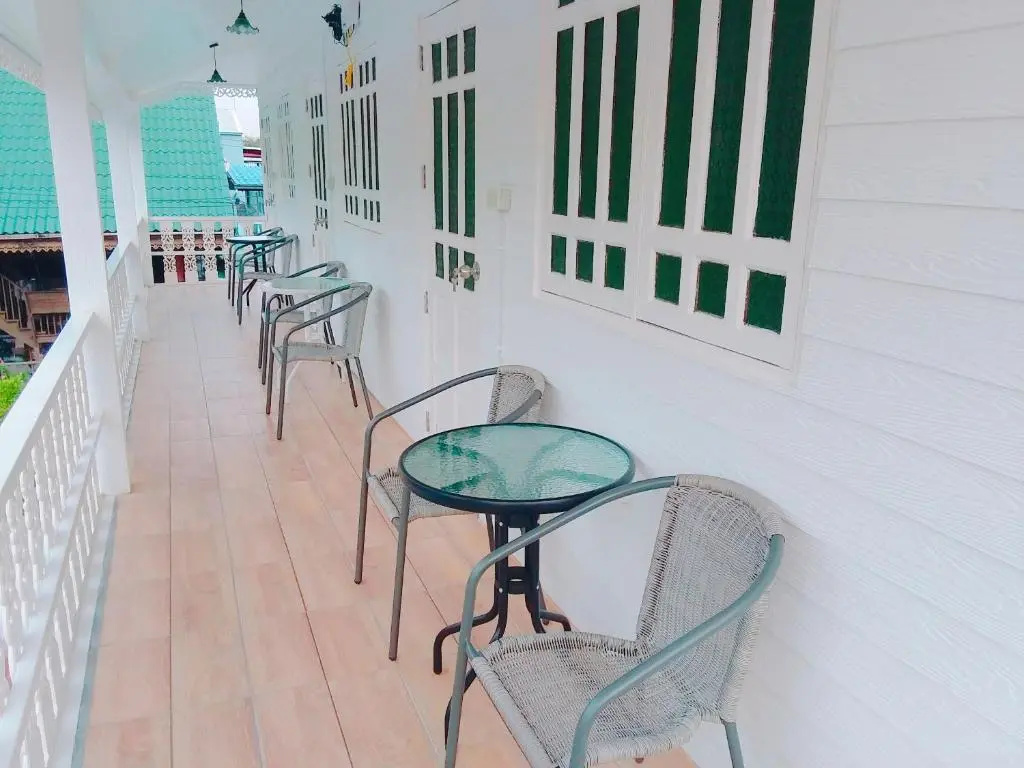 Standard Double room with balcony (full double bed)