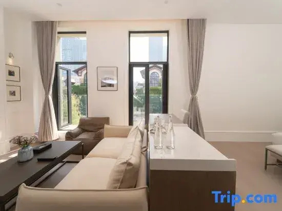 Superior Double room with river view (full double bed)