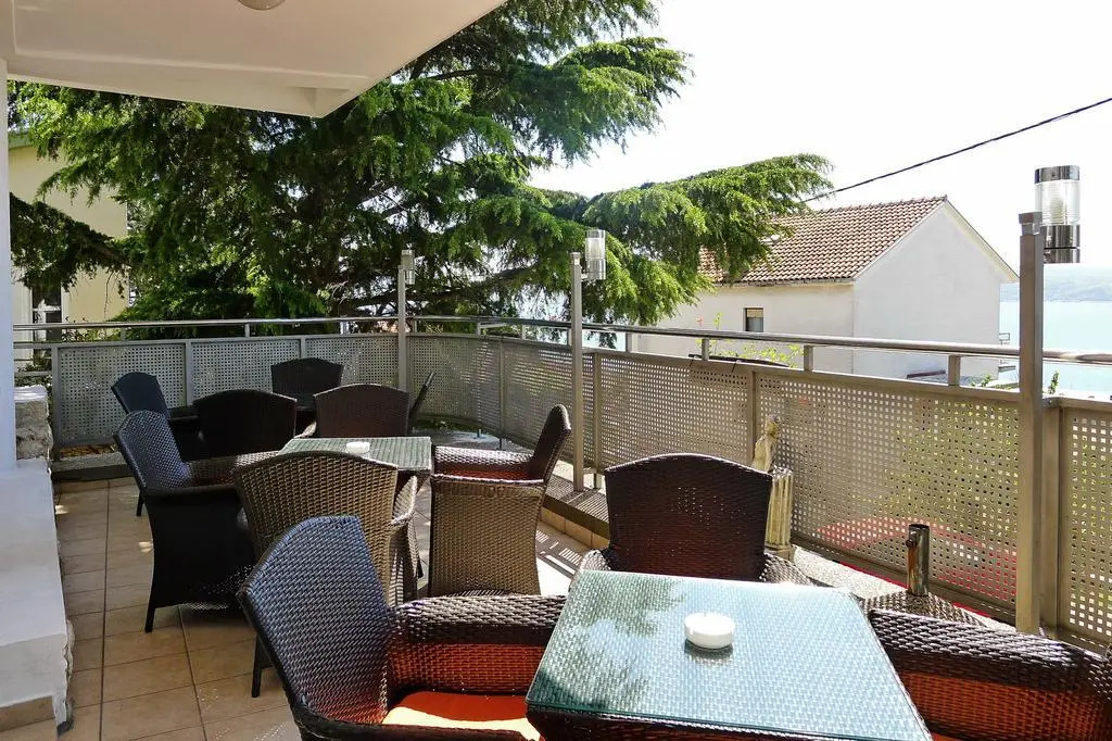 Balcony & Terrace