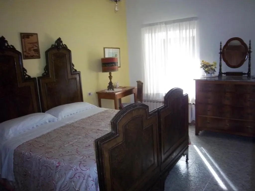 Basement Apartment with panoramic view