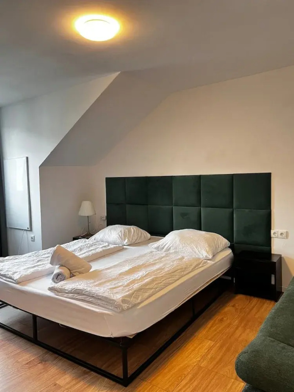 Simple 2BR Apt Near Meidling Station
