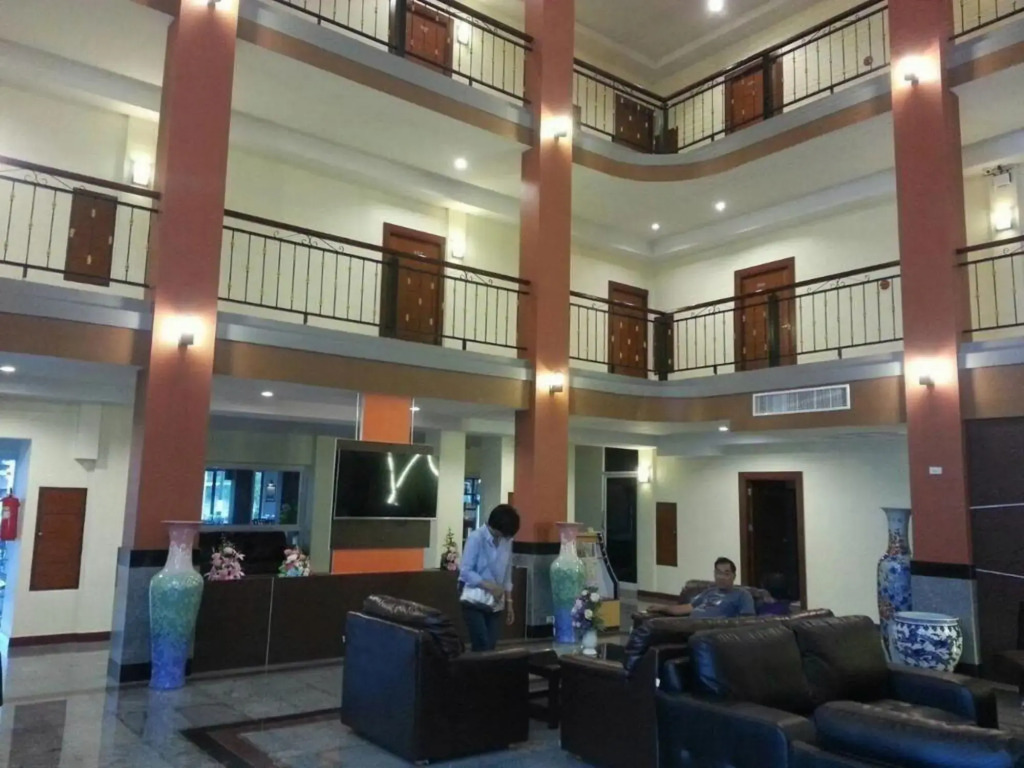 Suksomboon Hotel - фото 28