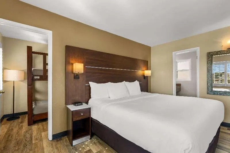 Comfort Inn San Diego Airport At The Harbor - Chambres