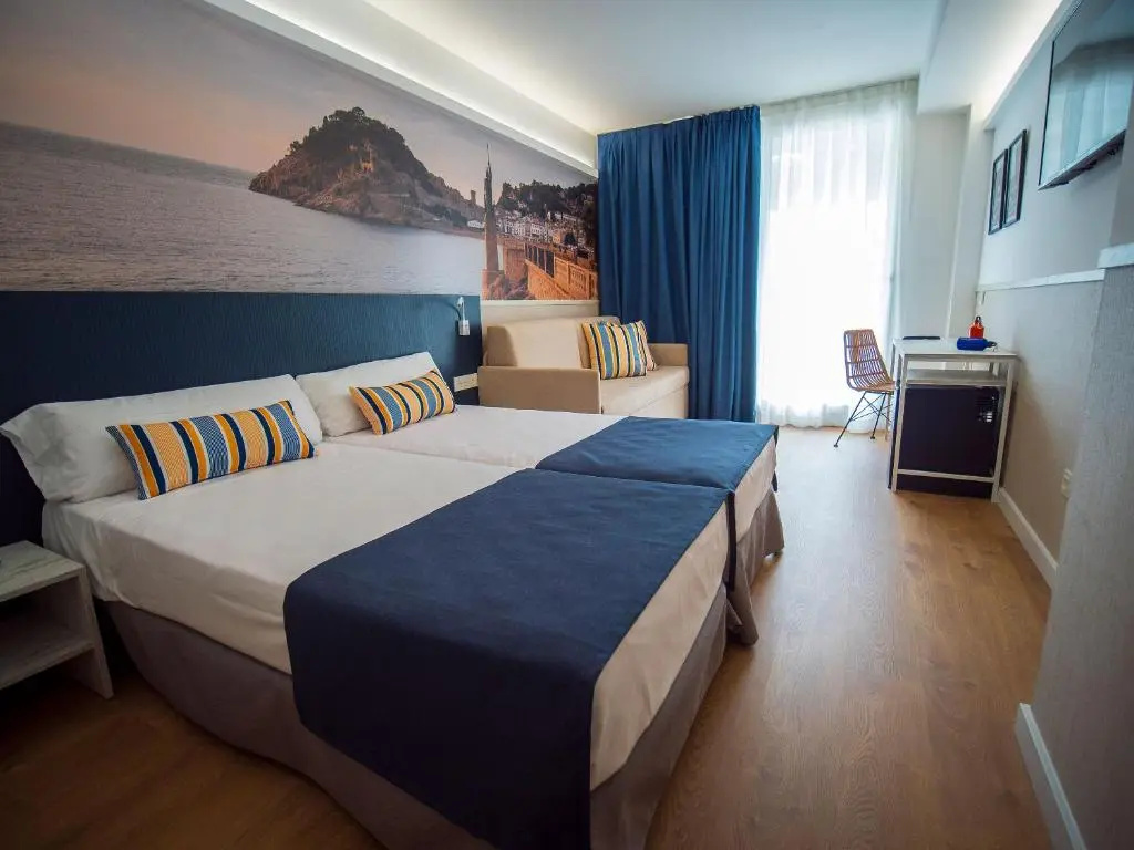 Hotel Don Juan Tossa - Tap to explore photos