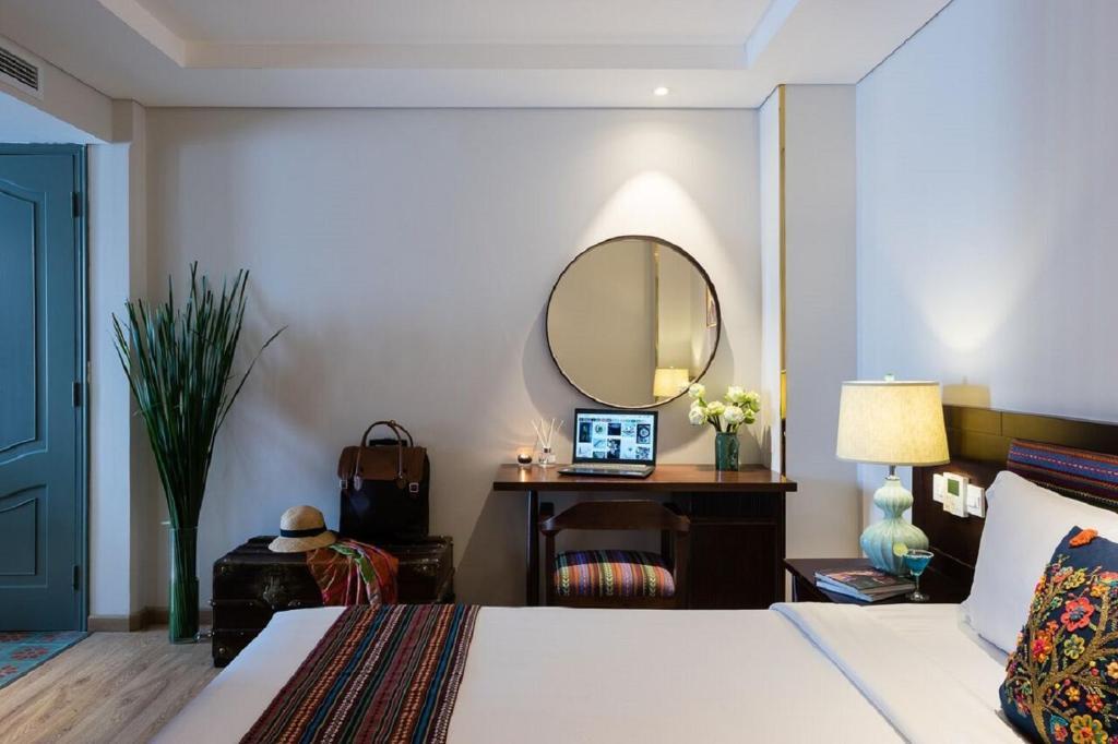 Au Lac Legend Hotel