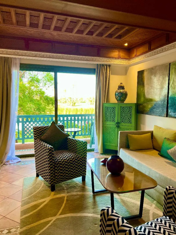 Deluxe Double Suite with balcony (full double bed)