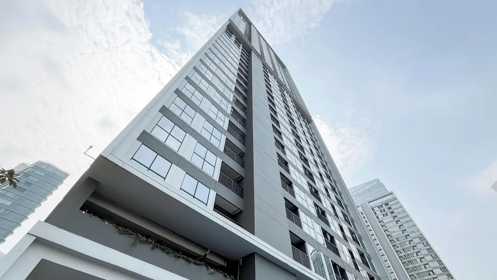 Calm And Restful 1Br At Ciputra World 2 Apartment