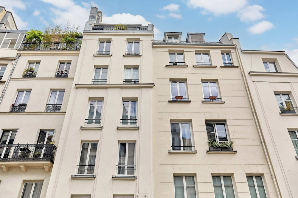 Amazing 3-bedroom Apartment - Center of Paris