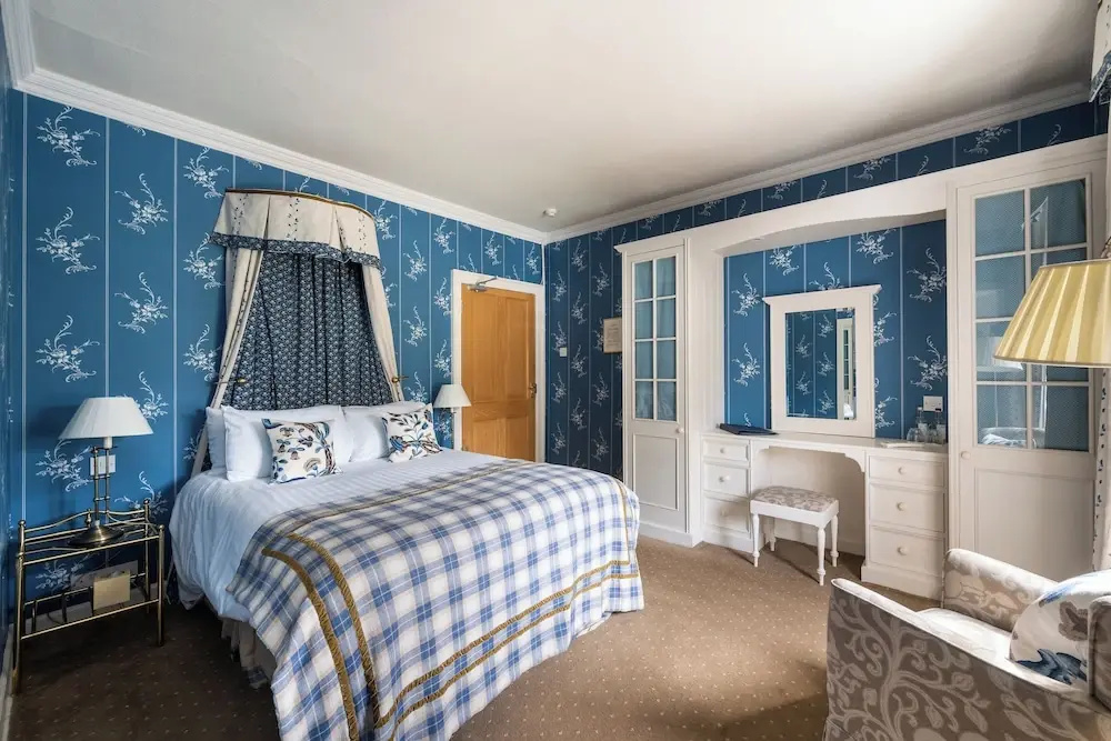 Comfort room