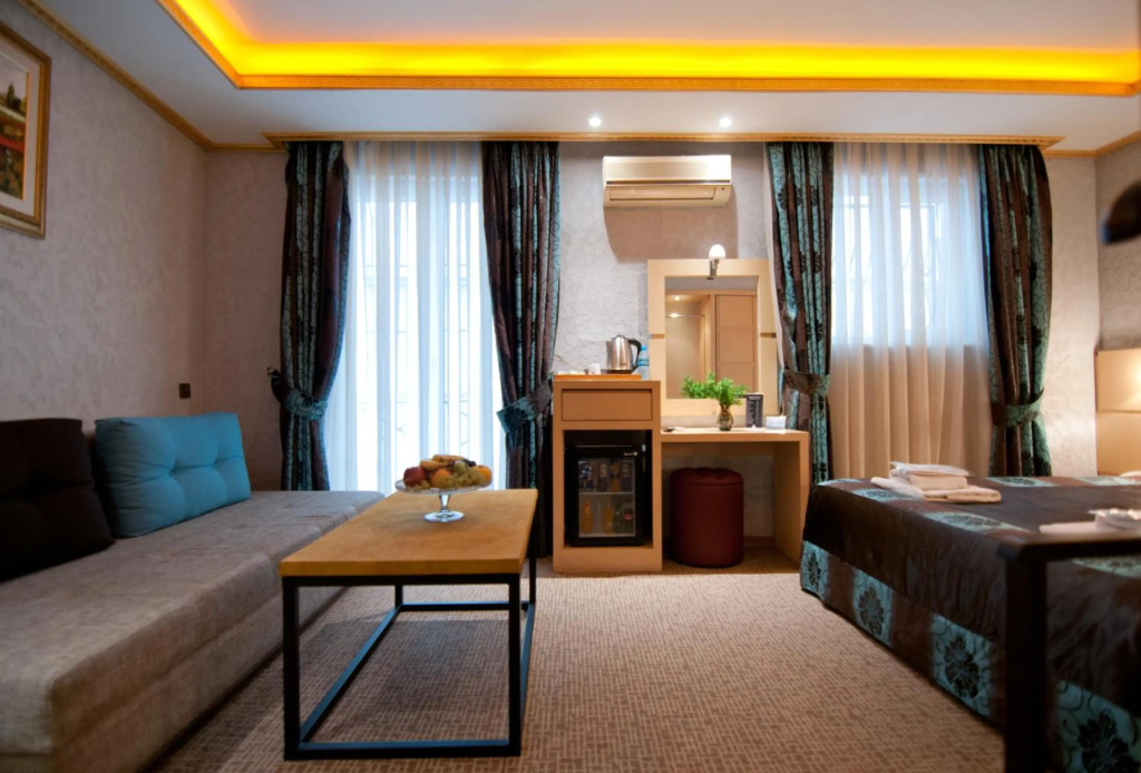 Grand Ambiance Hotel — фото