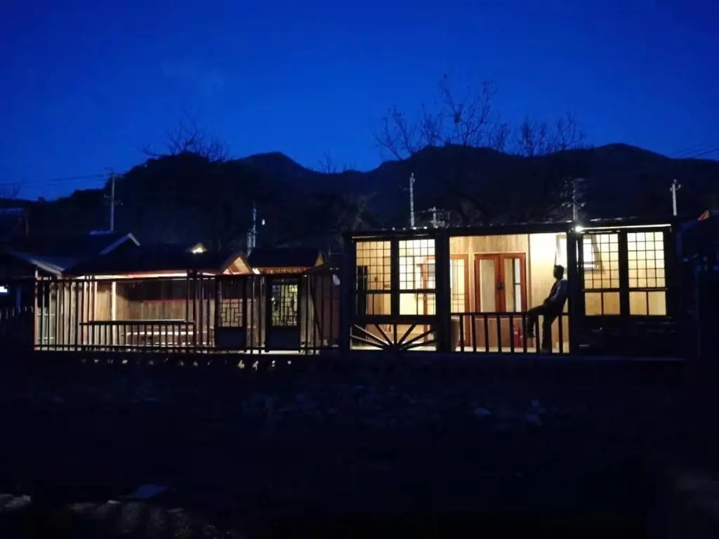 Standard Quadruple room with garden view