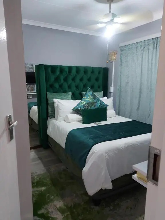 Homes of Ace Airbnb - фото 4