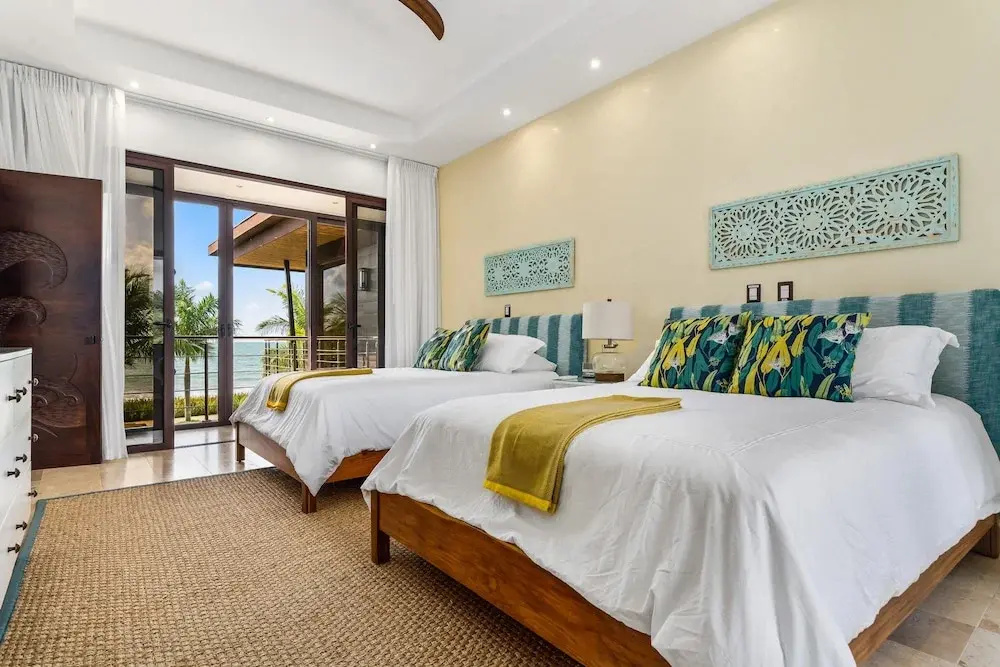 Beachfront Villa - Sunsets and Daily Maid Service - фото 6