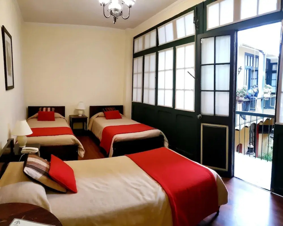 Standard Triple room