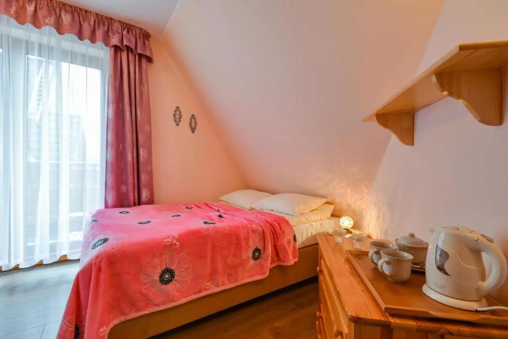 Deluxe Double room with balcony (full double bed)