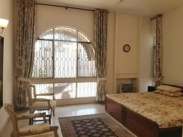 Le Green Manor