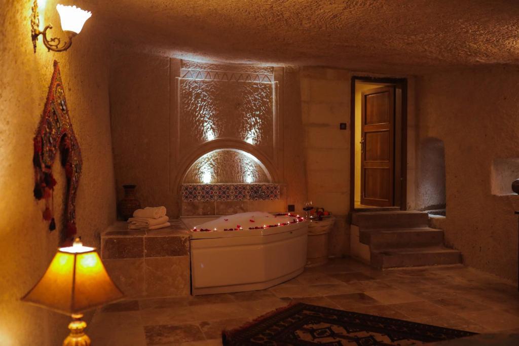 Двухместный люкс двуспальная кровать в Asteria Cave Hotel
