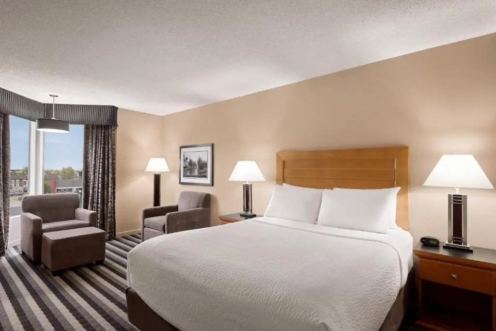 Double room (full double bed)