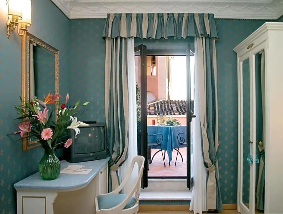 Hotel La Lumiere di Piazza di Spagna - Chambres