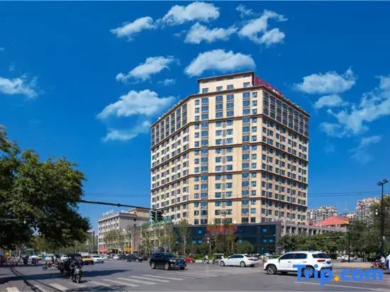 Kaifeng Yantong International Hotel (Drum Tower Square Jinming Square)