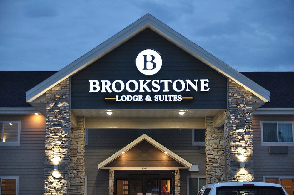 Brookstone Lodge & Suites image