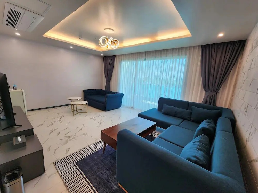 Luxury Suite