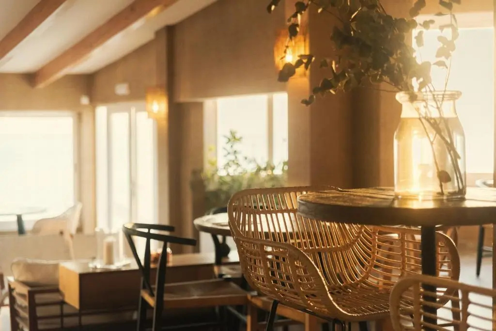 Food & Beverage