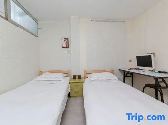 Business Double room (full double bed)