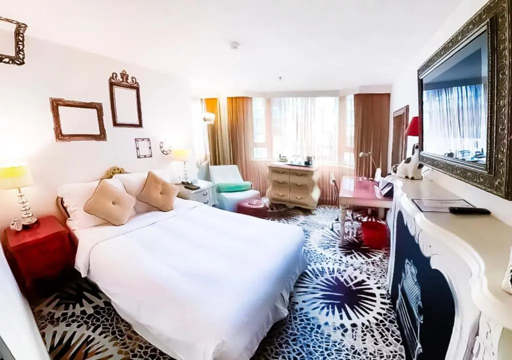The Luxe Manor - Chambres