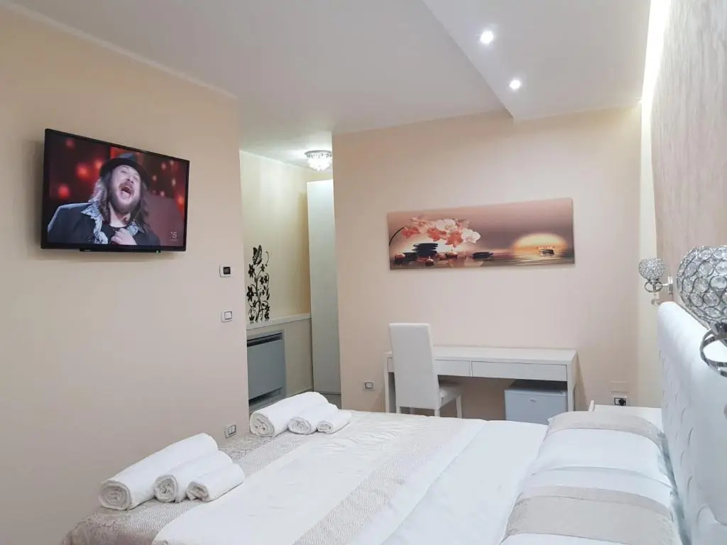 Economy room