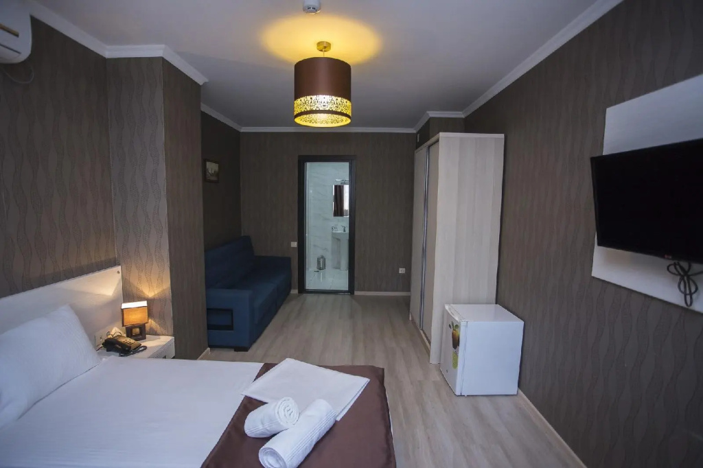 Hotel & Cafe Batus