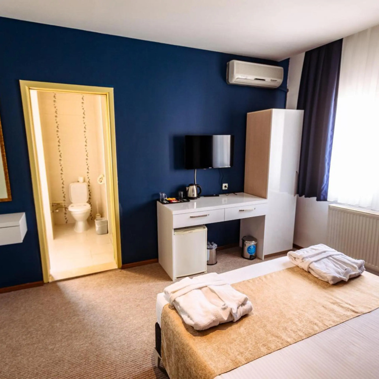 Floria Hotel — 5