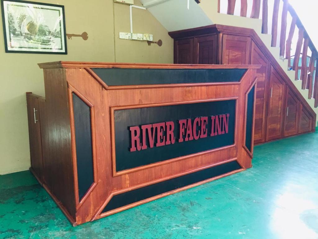 River Face Inn