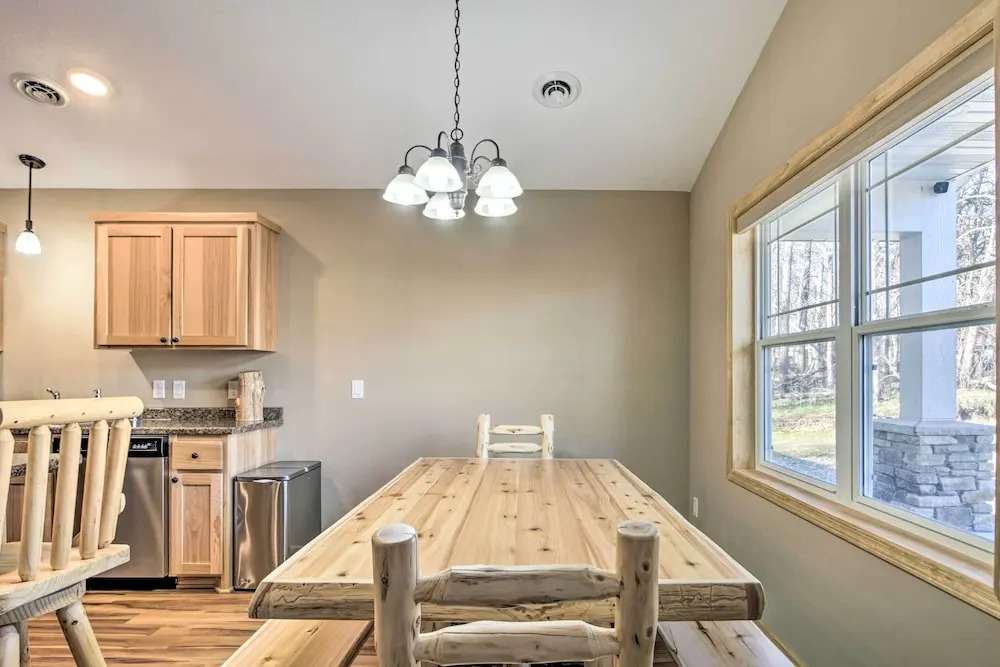 Breezy Point Cabin w/ Fire Pit - Walk to Lake — фото 2