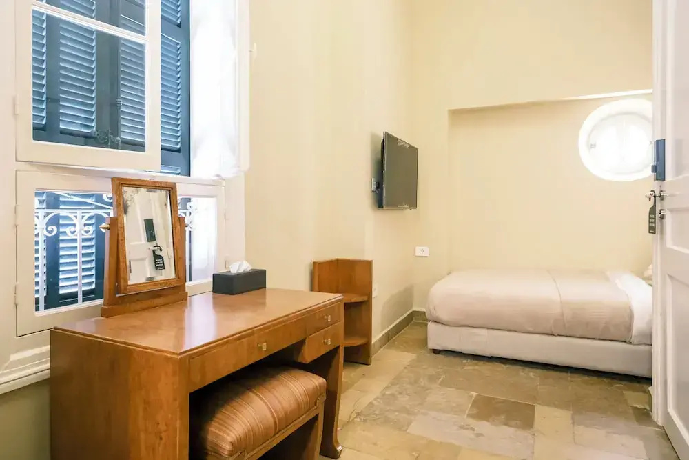 Grand room