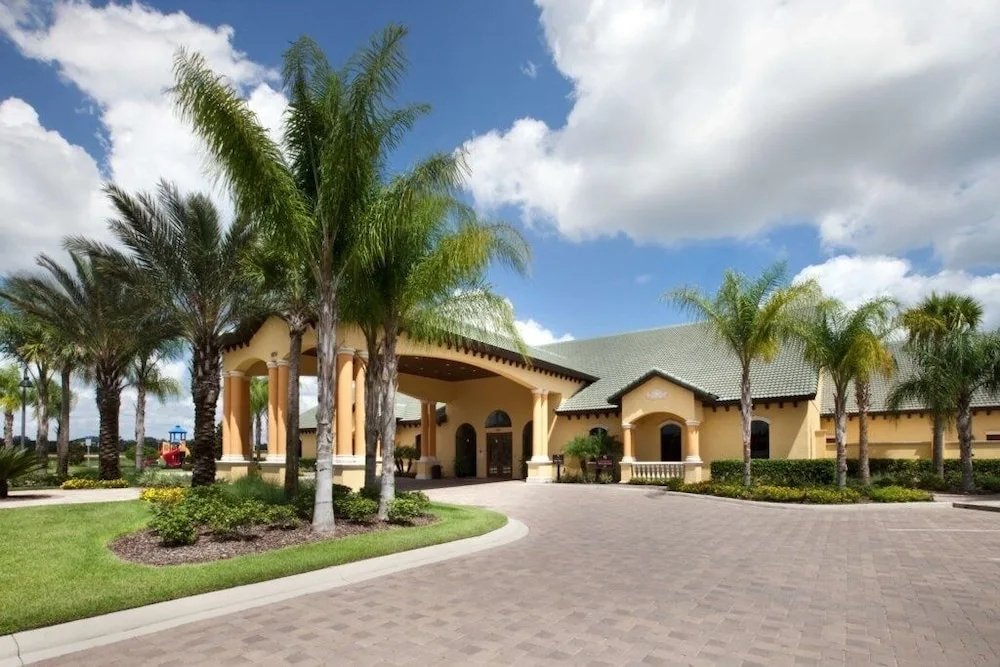 Florida Dreaming 6 Bedroom Home