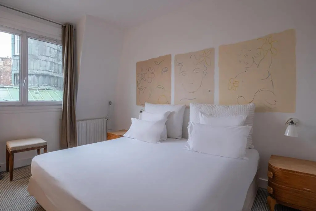 Deluxe Double room (full double bed)