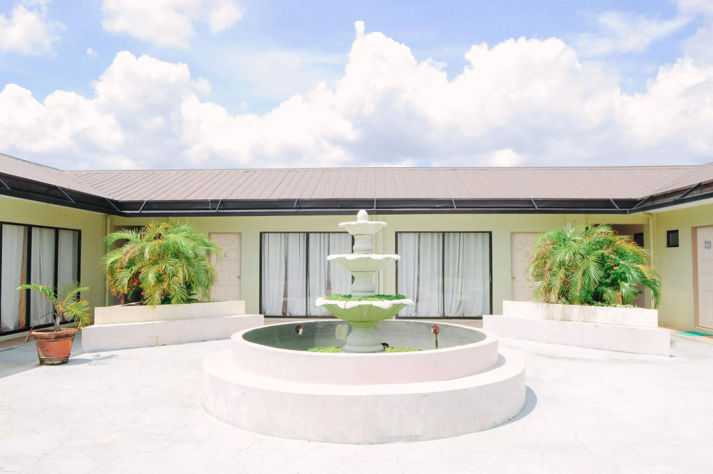 Northland Resort Hotel Manapla
