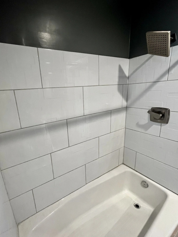 Deluxe Double room (full double bed)