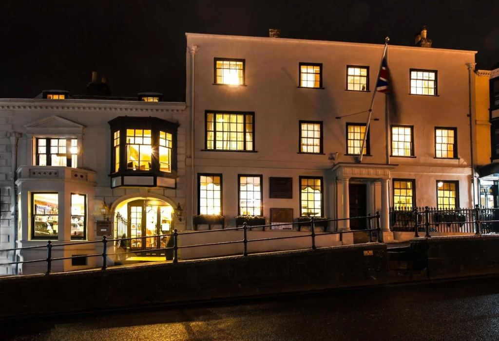 Stanwell House