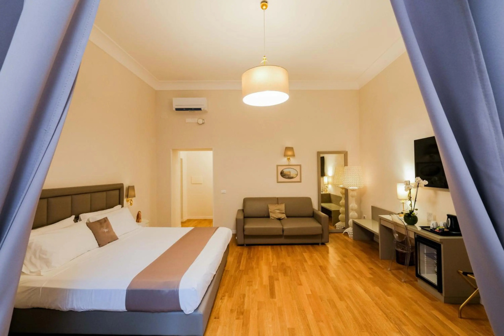 Napoli Class Luxury Rooms & Suites — 5