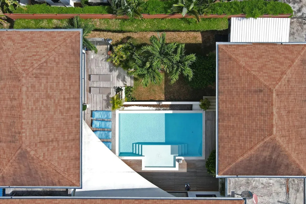 Modern 4BR Pool Villa Virginie Naiharn